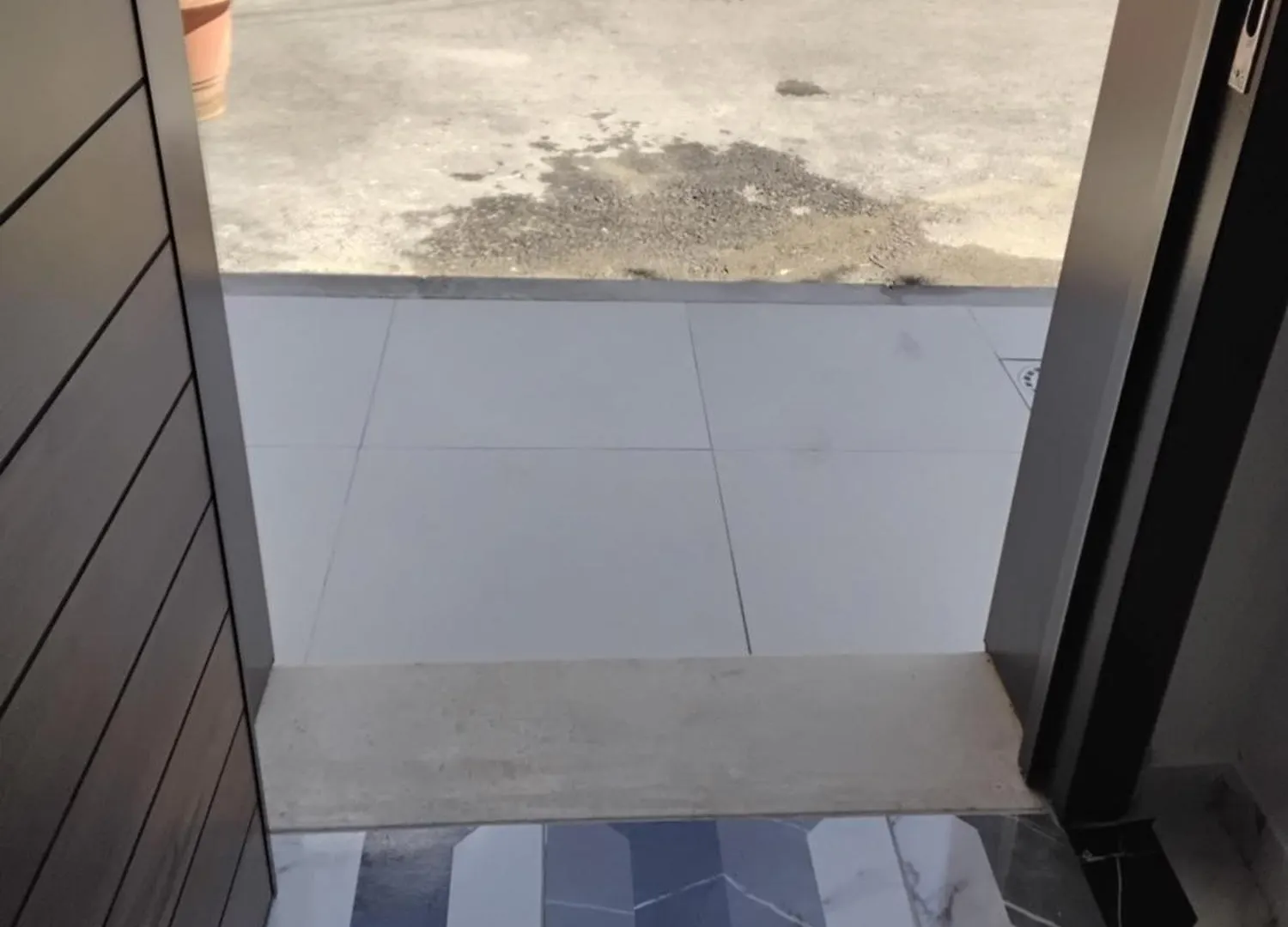 Cozy Centrally Located Room For Two 2, 10 Min Walk From City Center Tirana 0*,  Albania