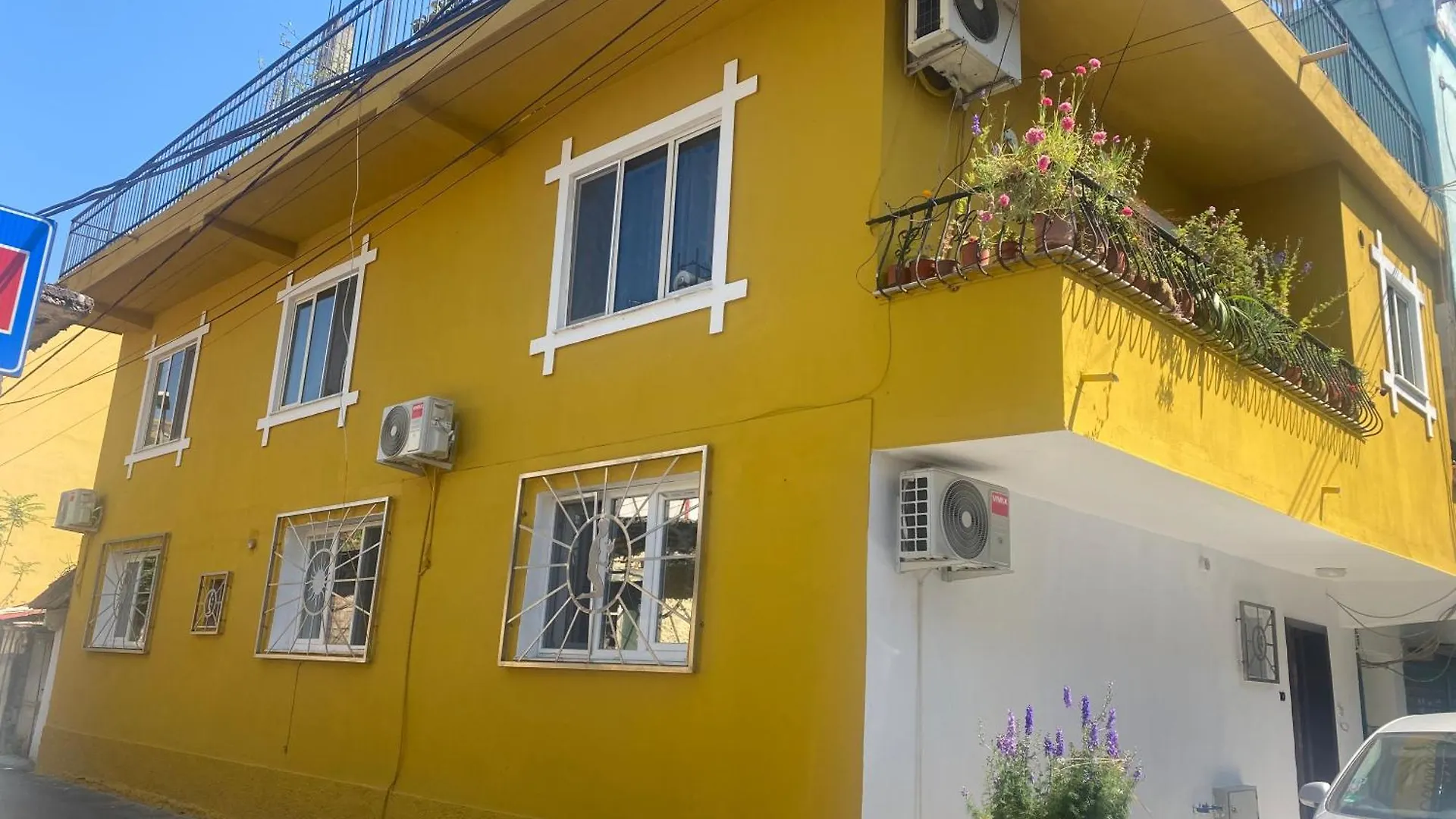 Cozy Centrally Located Room For Two 2, 10 Min Walk From City Center Tirana Albania